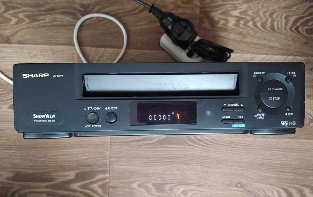 Відеомагнітофон SHARP