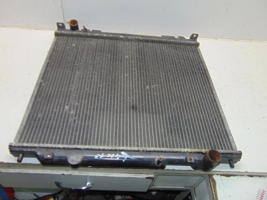 Mitsubishi L400 radiador " usado em bom estado