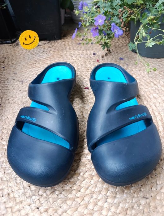 Orginalne klapki basenowe,kąpielowe Nabaiji Decathlon 44