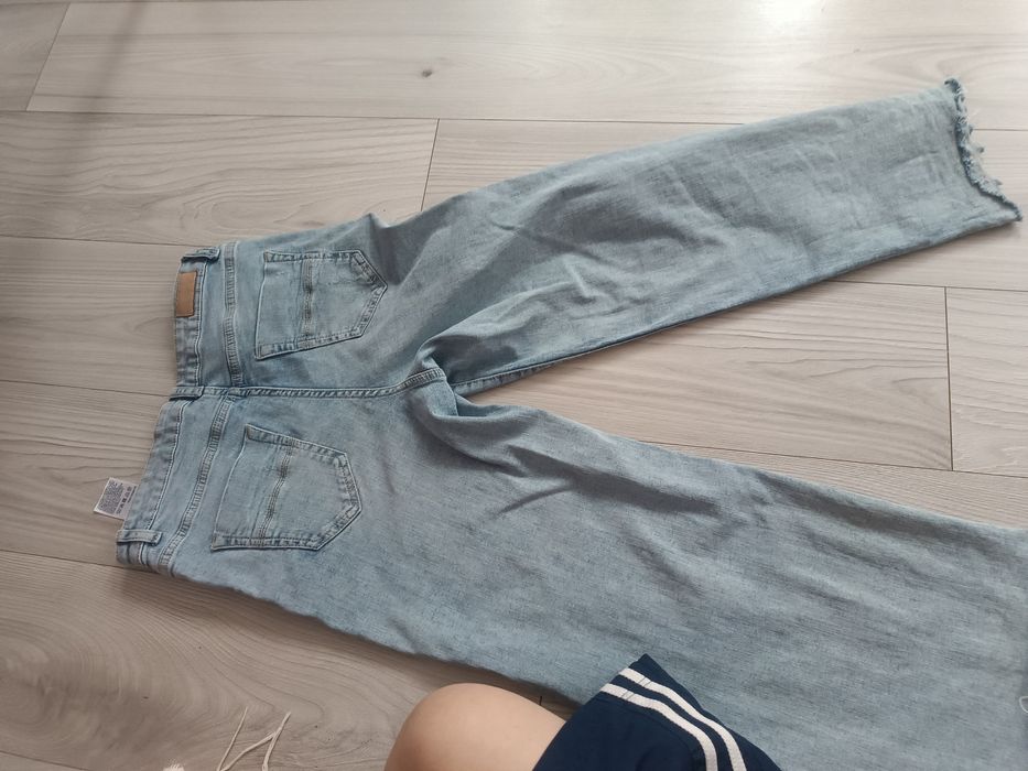 Джинси кльош недорого