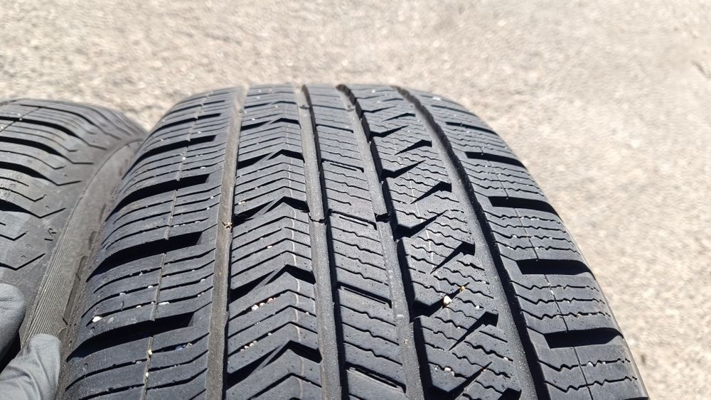 2 x Vredestein Quatrack 5 225/55/18 98V