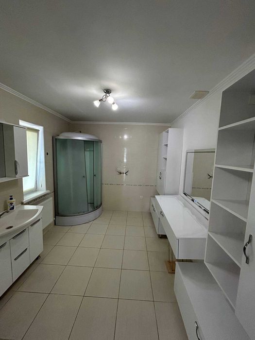 Довгострокова оренда будинку, масив Електроніка