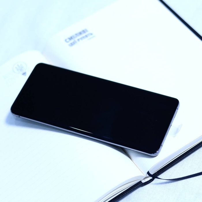 Телефон смартфон Samsung Galaxy s20+