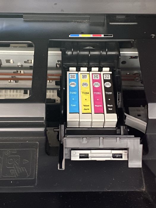 Máquina de fotocópias/digitalizador