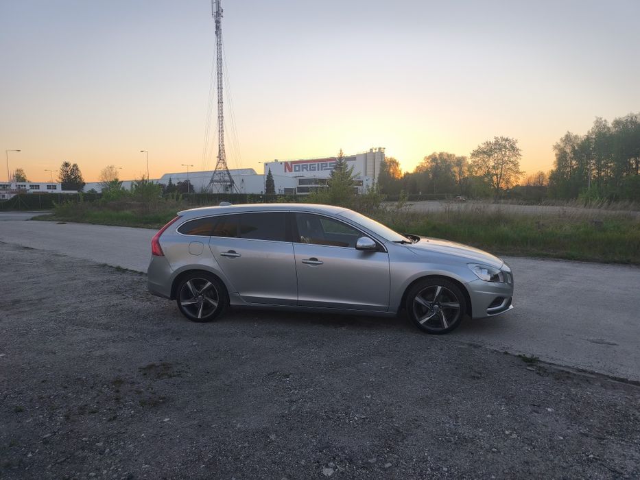 Volvo V60 R-DESIGNE zadbane