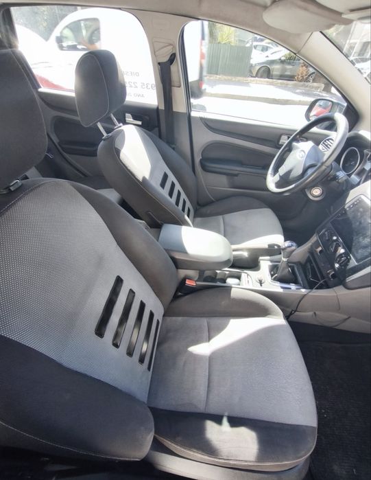 Ford Focus  1.6 TDCi S
