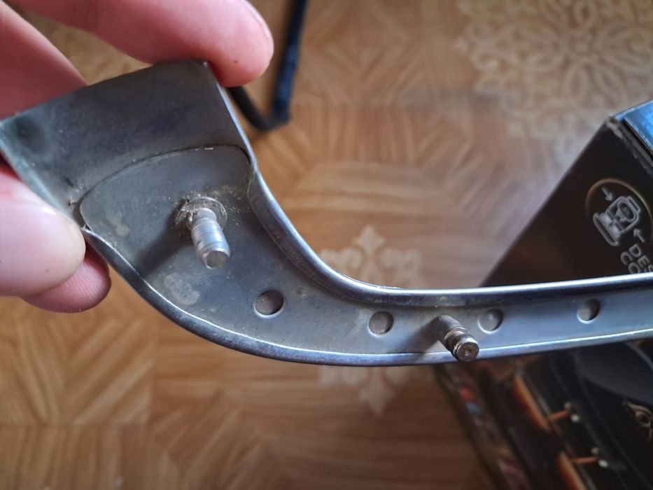 Хром заднього бампера w124