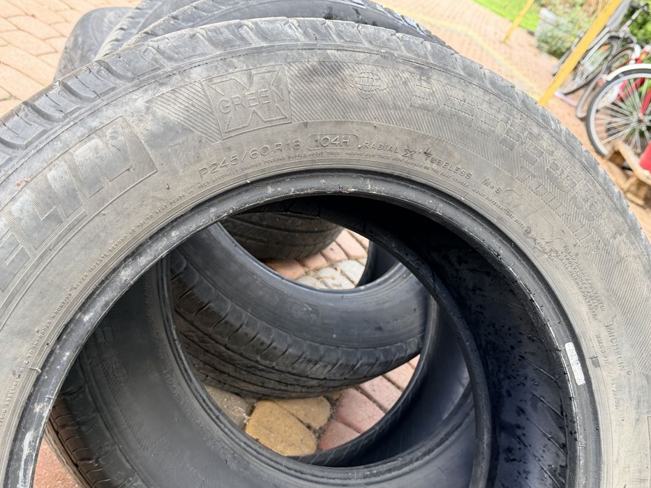 Michelin Latitude Tour HP m+s komplet 4 sztuki opony SUV 245/60 18