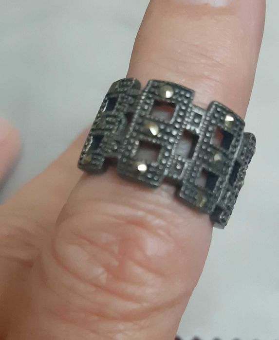 Продам перстень серебряный   мужские и женские