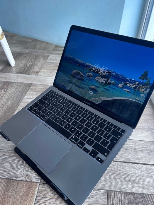 Продаю Apple MacBook Air 13, 2020, Space Gray (256GB) M1
