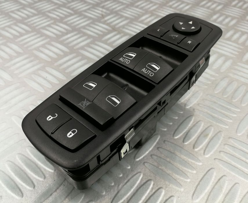 04602536AG panel przełącznik szyb lewy przód CHRYSLER GRAND VOYAGER 2011-