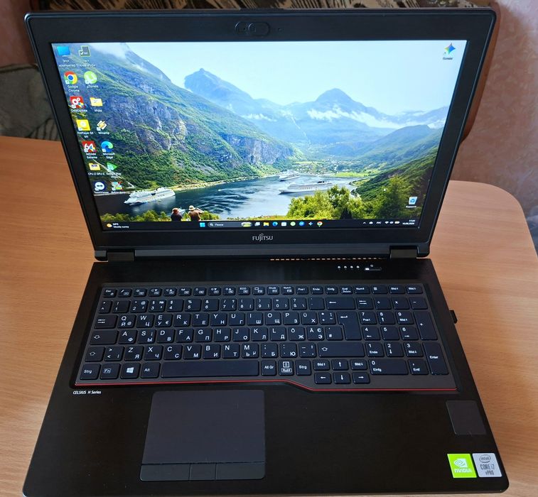Мощный флагманский ноутбук Fujitsu 15.6" IPS • Core i7-10850H • 32GB • SSD 512