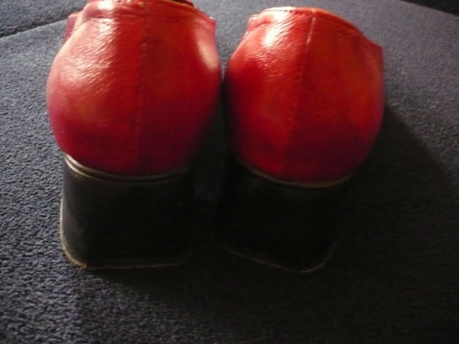 Czerwone buciki roz 37 eco skóra