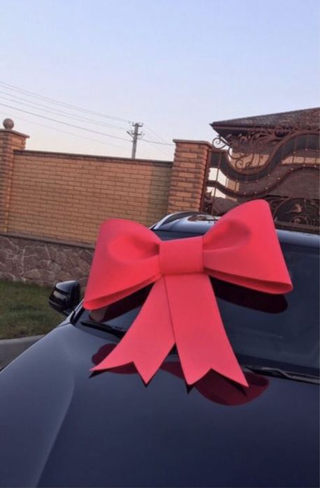 Бант на машину сучасний яскравий подарунок