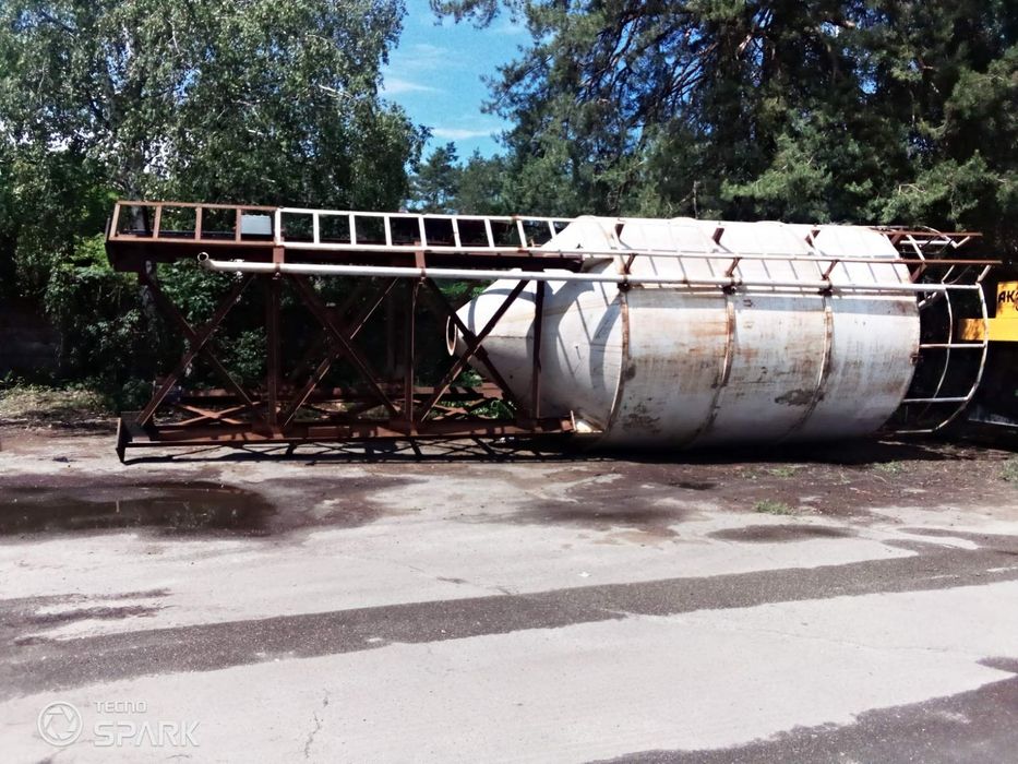 Продам силоса вертикальние