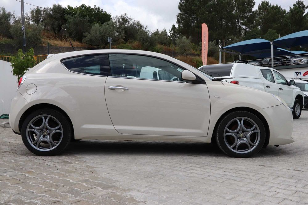 Alfa Romeo MiTo 1.6 JTD Distinctive – 2009 | 1598cc | 120cv