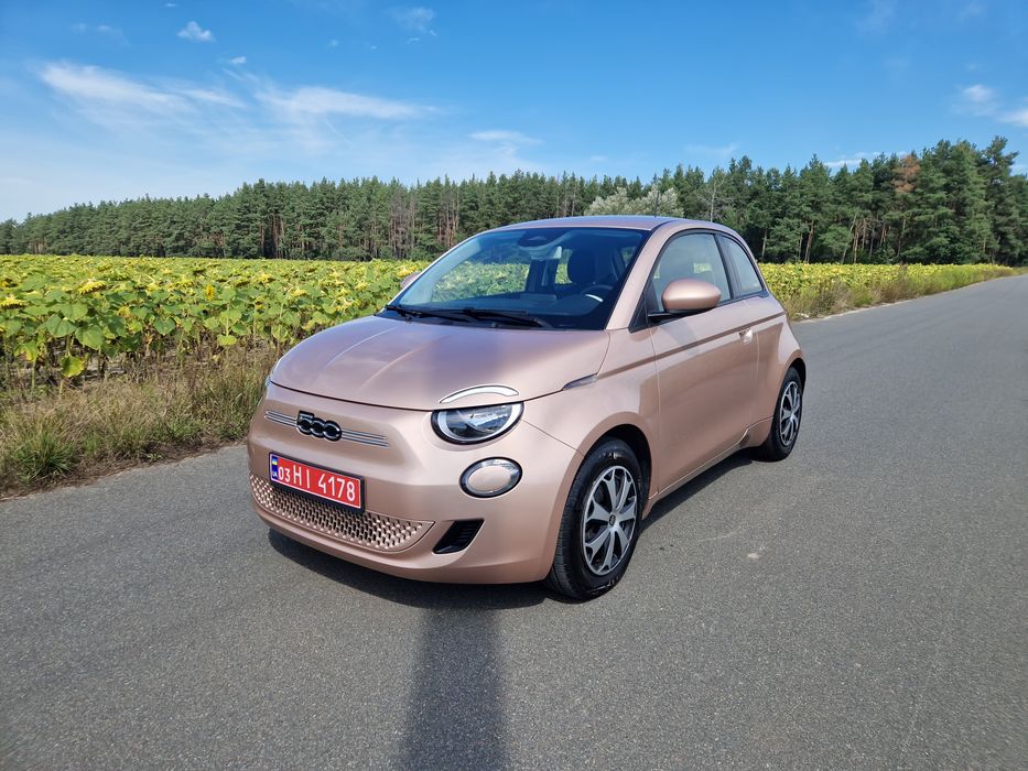 Fiat 500E 42kWt 300km