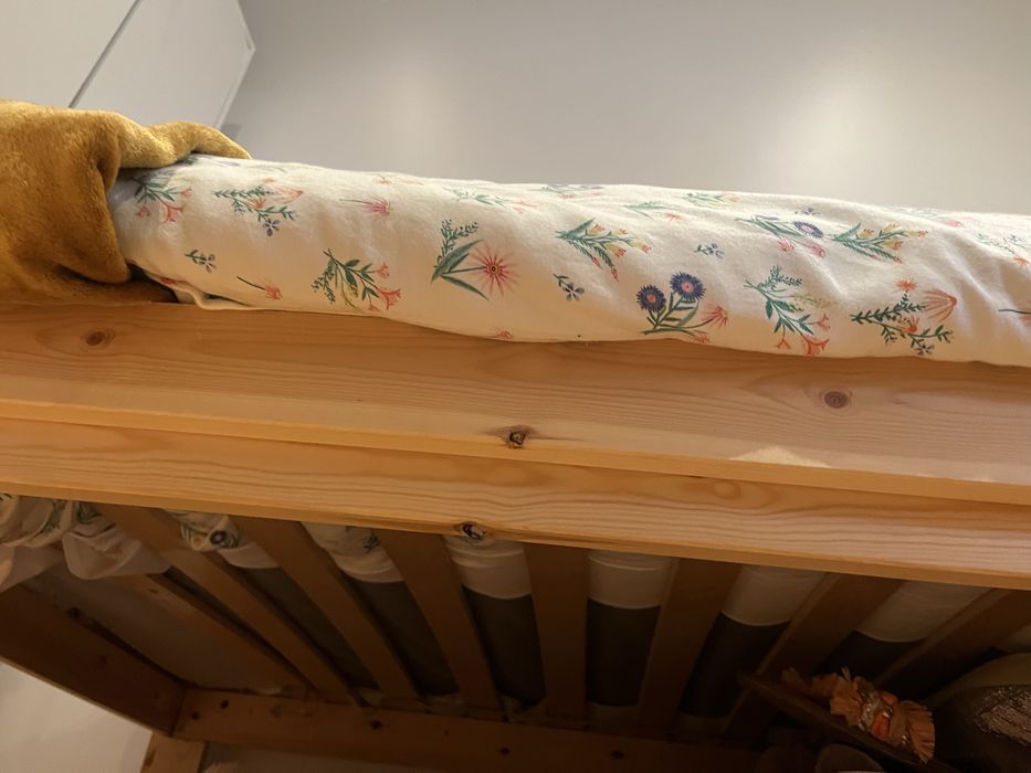 Cama de solteiro nova com colchao
