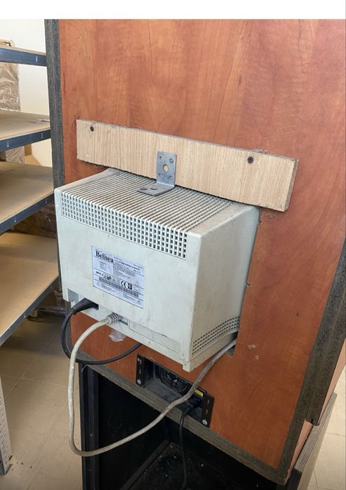 Dart automat (sprawna)oraz szafa grająca(niesprawna )sprzedaje komplet