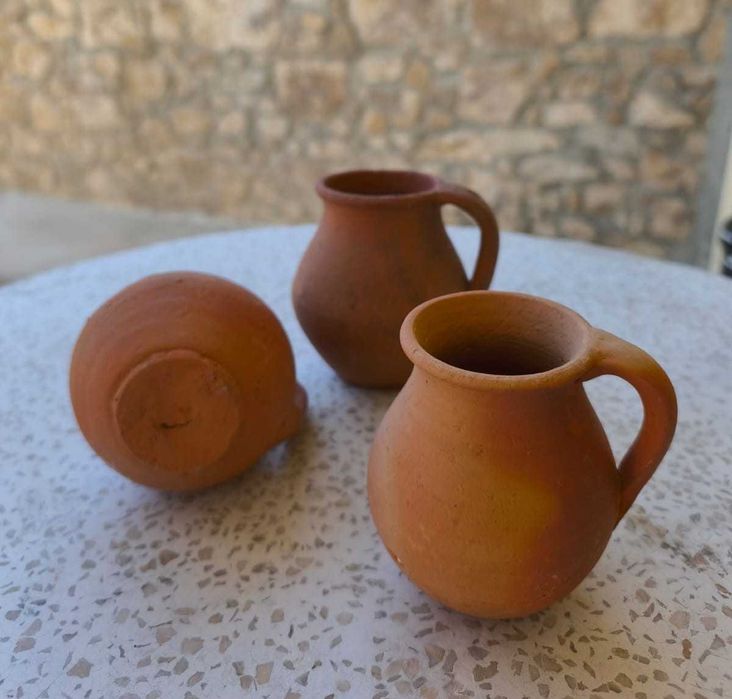 Antigos Púcaros em Barro