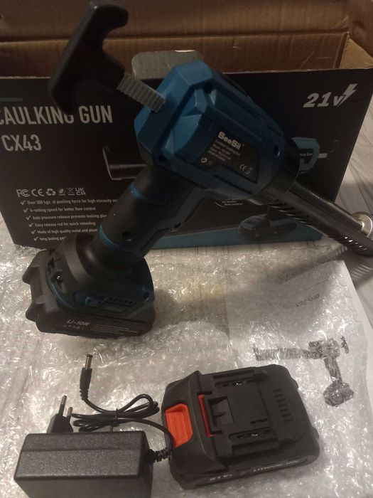 Akumulatorowy 4-biegowy pistolet do sylikonu