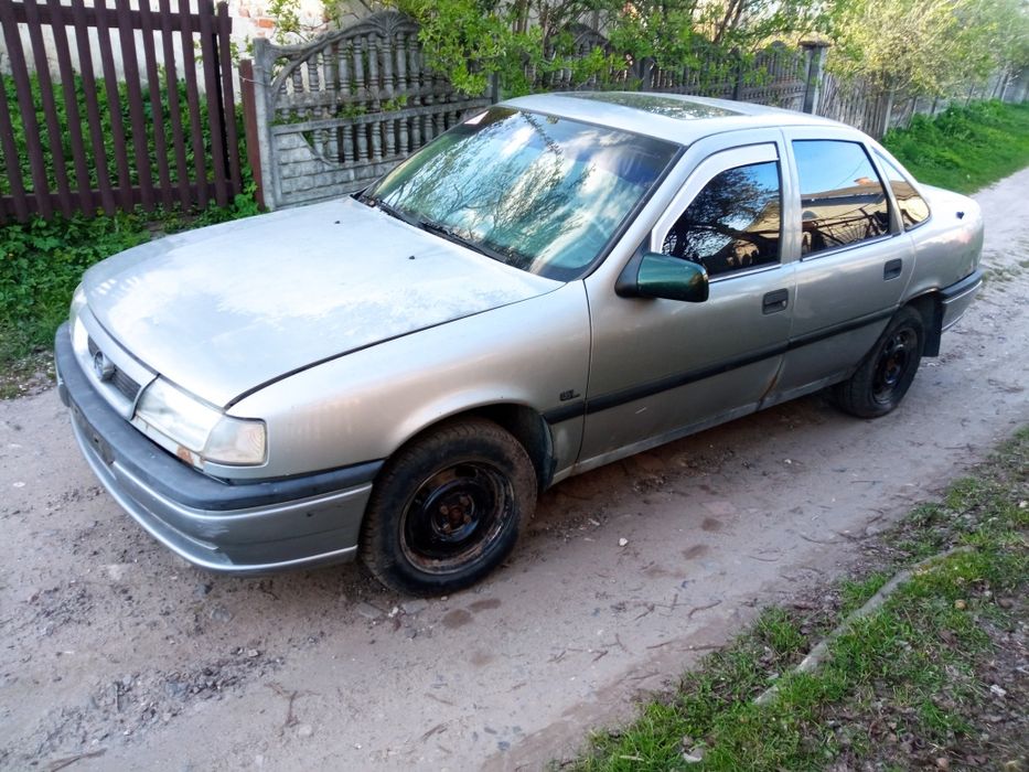 Продам Опель бензин