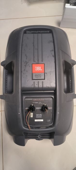 Акустическая колонка Jbl Eon 305