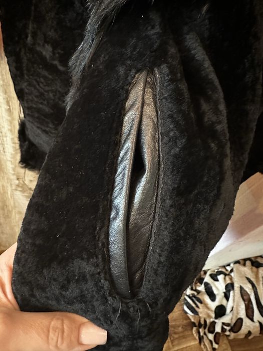 Продам натуральну шубу песец+мутон+козел