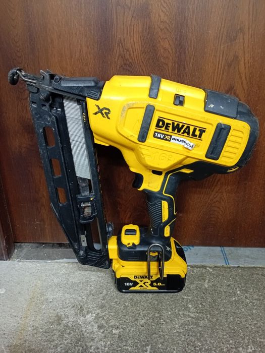 Dewalt DCN660 gwoździarka sztyfciarka