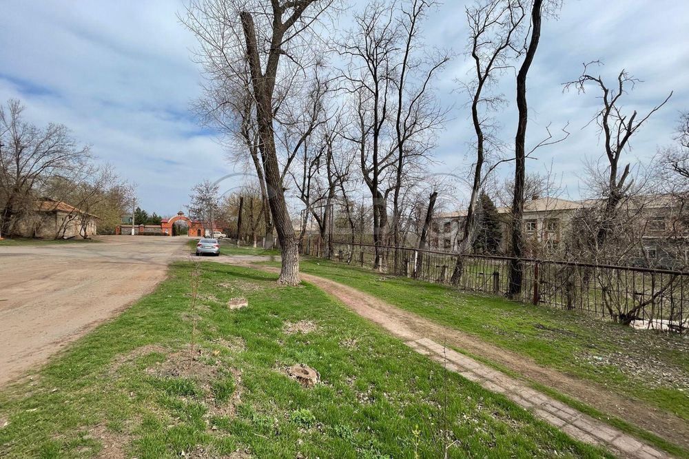 Продаж окремо розташованої будівлі (район Фрунзе).