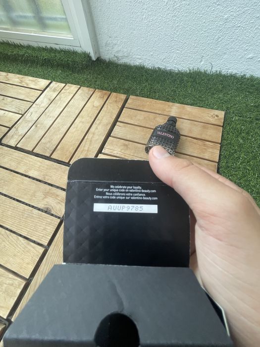 Valentino perfume born in roma uomo nunca usado