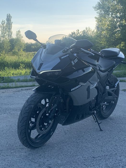 Ml300CBR Двохциліндровий