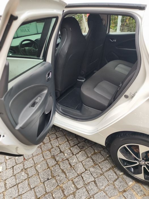 Renault Zoe itens 41 kWh R110 com 56 mil kms