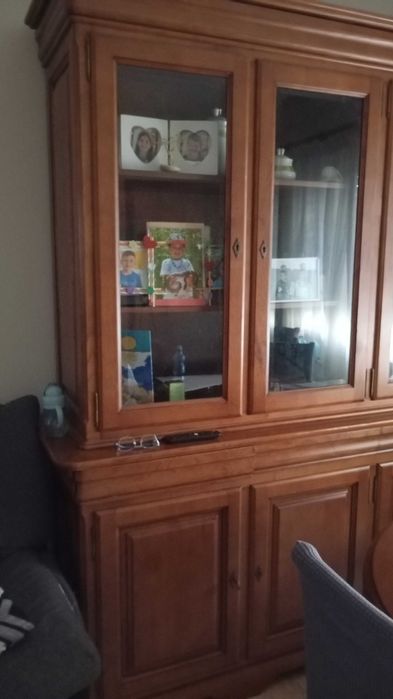 Móvel de sala com cristaleira para desocupar