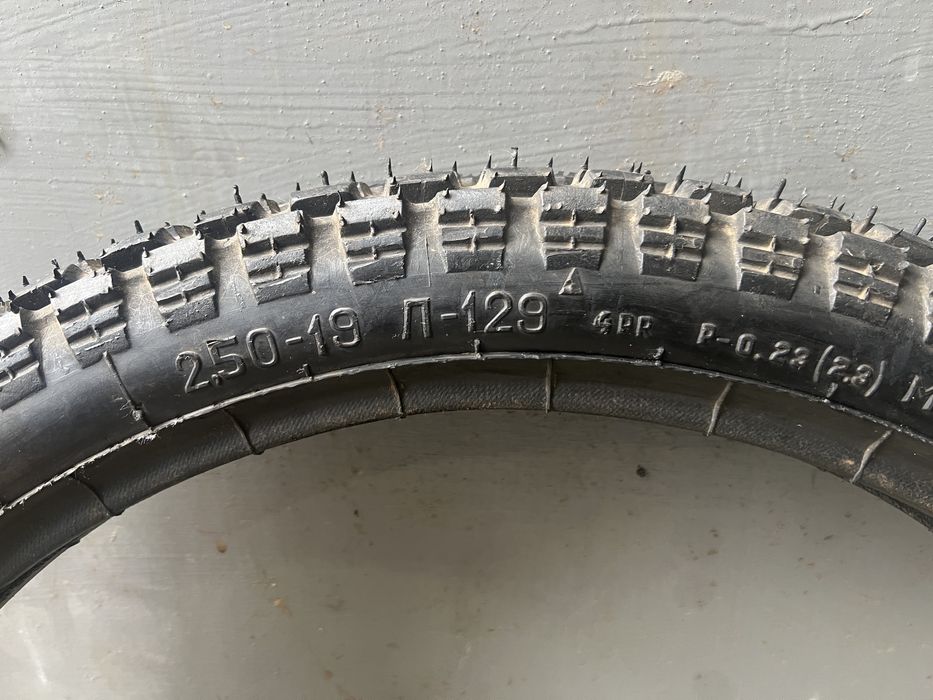 шина покришка Мінск Восход 2,50-19 Л-129