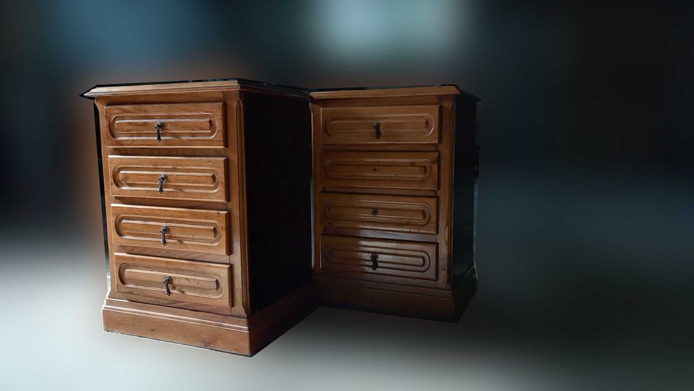 Mobilia de quarto de casal - madeira maciça