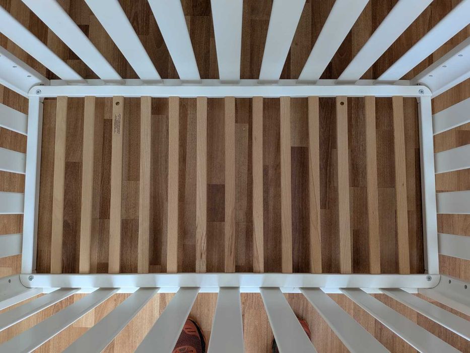 berço branco doco sleeping 120x60 com rodinhas + colchão