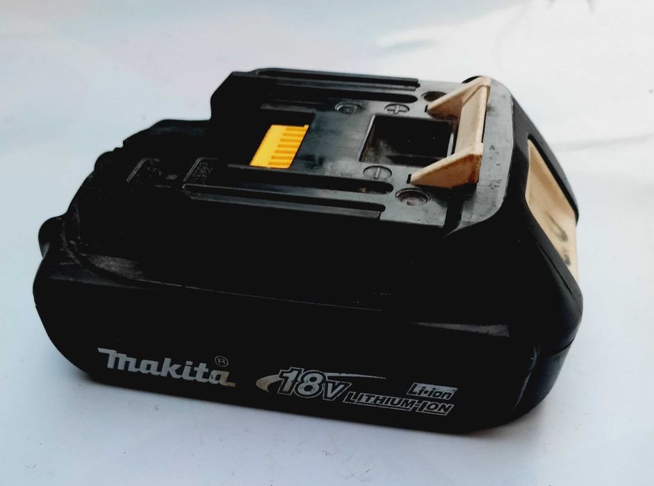 Akumulator Makita 18V BL1815 używany oryginalny