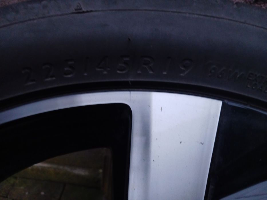 Продам титани на нісан r19