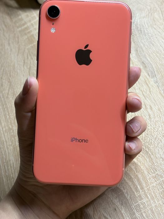 Продам iPhone XR 128