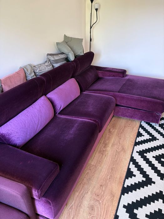 Sofá roxo com chaise longue – 2,70 m