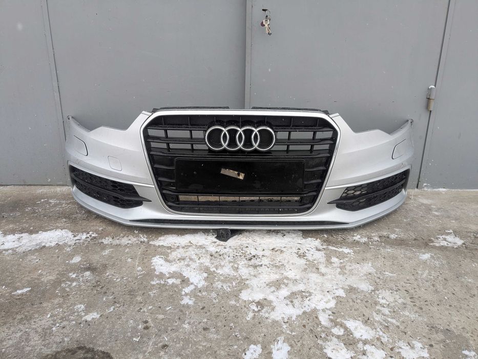 Бампер передний Audi A6 C7 S-line Ауді А6 Ц7 Передній в зборі LX7W