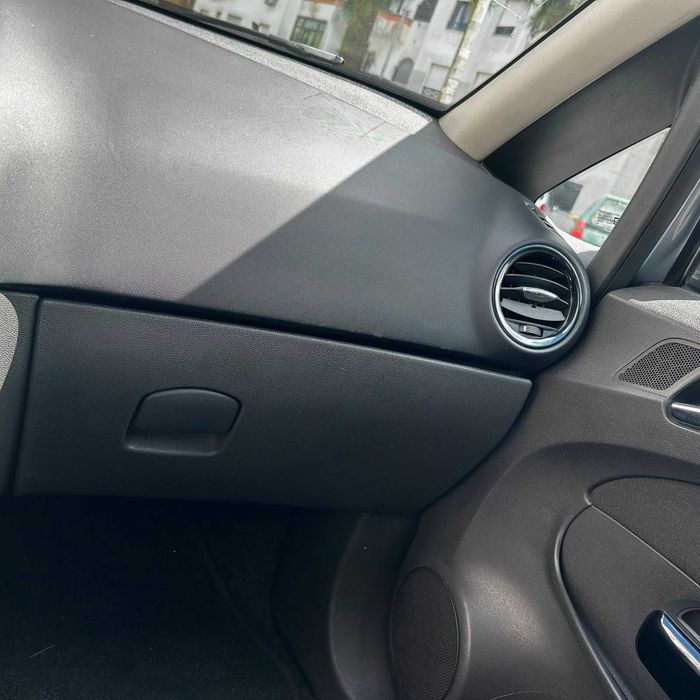 Opel Corsa 1.3 CDTI 2500€