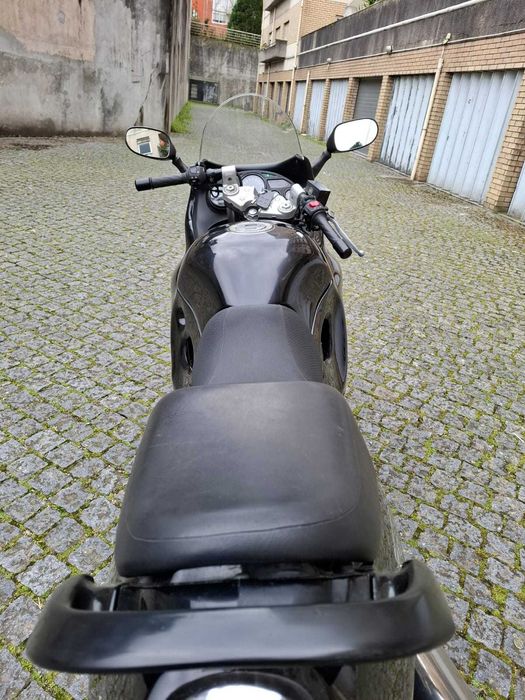 Suzuki GSX750F como nova