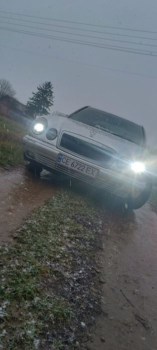 Продам мерседес 210