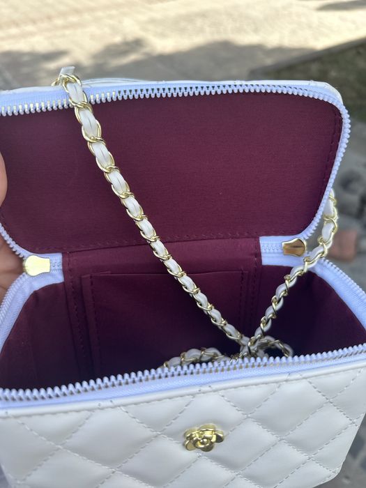 Жіноча Сумка на ланцюжку