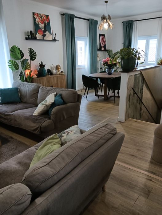 Casa T3 + T2 em Óbidos/Usseira