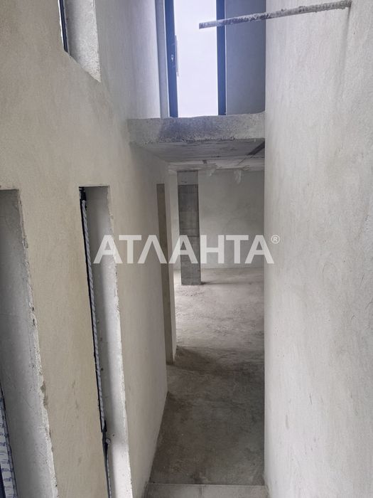 Продаж комерційної будівлі 887 м² з ліфтом