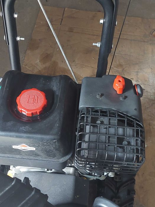 Odśnieżarka spalinowa