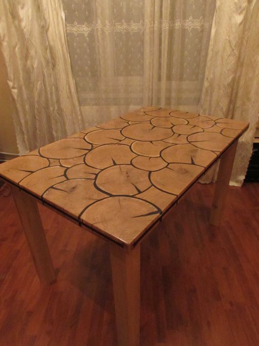 Стол, дуб + эпоксидная смола.